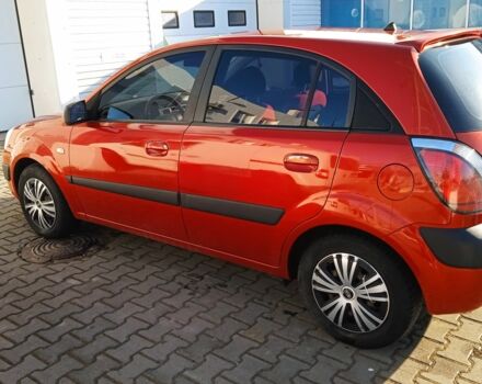 Красный Киа Рио, объемом двигателя 1.4 л и пробегом 193 тыс. км за 4436 $, фото 1 на Automoto.ua