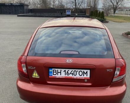 Красный Киа Рио, объемом двигателя 1.4 л и пробегом 270 тыс. км за 3000 $, фото 3 на Automoto.ua
