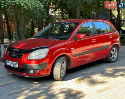 Красный Киа Рио, объемом двигателя 1.6 л и пробегом 152 тыс. км за 4300 $, фото 6 на Automoto.ua