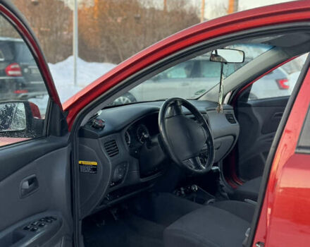 Красный Киа Рио, объемом двигателя 1.6 л и пробегом 178 тыс. км за 5000 $, фото 6 на Automoto.ua