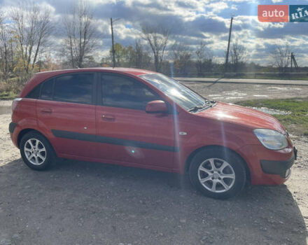 Червоний Кіа Ріо, об'ємом двигуна 1.6 л та пробігом 222 тис. км за 4800 $, фото 2 на Automoto.ua