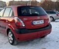 Красный Киа Рио, объемом двигателя 1.6 л и пробегом 175 тыс. км за 5000 $, фото 3 на Automoto.ua