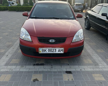 Красный Киа Рио, объемом двигателя 1.4 л и пробегом 246 тыс. км за 5700 $, фото 2 на Automoto.ua