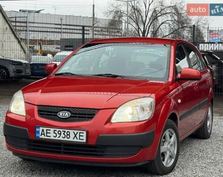 Красный Киа Рио, объемом двигателя 1.4 л и пробегом 188 тыс. км за 5700 $, фото 1 на Automoto.ua