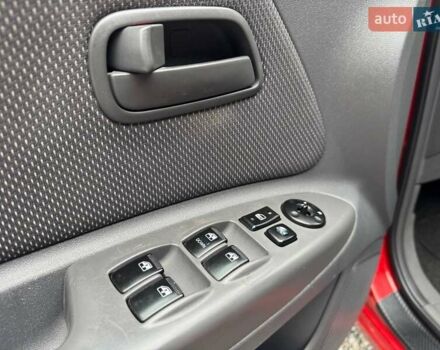 Красный Киа Рио, объемом двигателя 1.4 л и пробегом 188 тыс. км за 5700 $, фото 20 на Automoto.ua