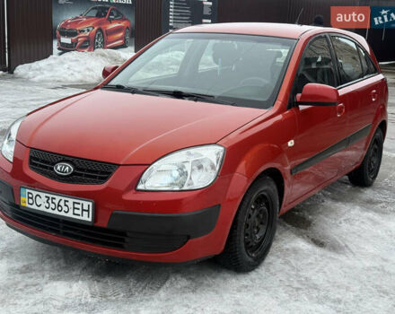 Красный Киа Рио, объемом двигателя 1.4 л и пробегом 110 тыс. км за 5900 $, фото 2 на Automoto.ua