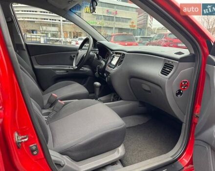 Красный Киа Рио, объемом двигателя 1.4 л и пробегом 188 тыс. км за 5700 $, фото 10 на Automoto.ua
