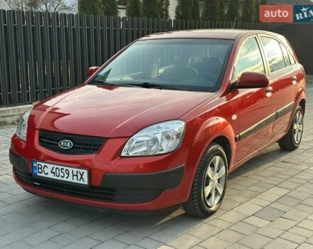 Красный Киа Рио, объемом двигателя 1.49 л и пробегом 264 тыс. км за 3999 $, фото 6 на Automoto.ua