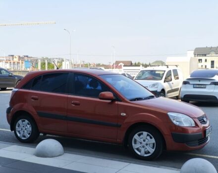 Красный Киа Рио, объемом двигателя 1.4 л и пробегом 280 тыс. км за 3622 $, фото 14 на Automoto.ua