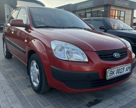 Красный Киа Рио, объемом двигателя 1.4 л и пробегом 246 тыс. км за 5700 $, фото 1 на Automoto.ua