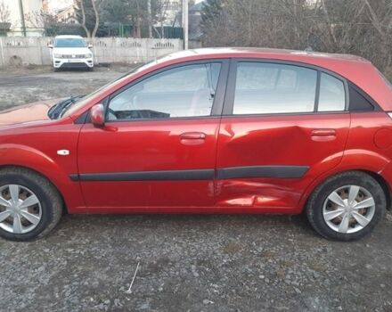 Красный Киа Рио, объемом двигателя 1.5 л и пробегом 263 тыс. км за 3500 $, фото 2 на Automoto.ua