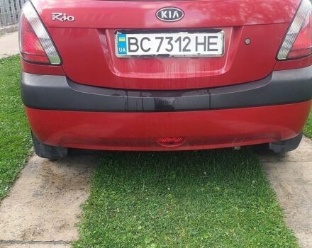 Красный Киа Рио, объемом двигателя 1.4 л и пробегом 231 тыс. км за 3500 $, фото 3 на Automoto.ua