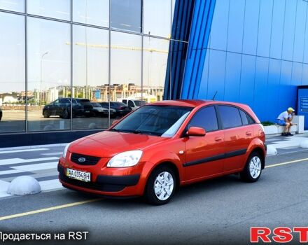 Красный Киа Рио, объемом двигателя 1.4 л и пробегом 280 тыс. км за 3600 $, фото 1 на Automoto.ua