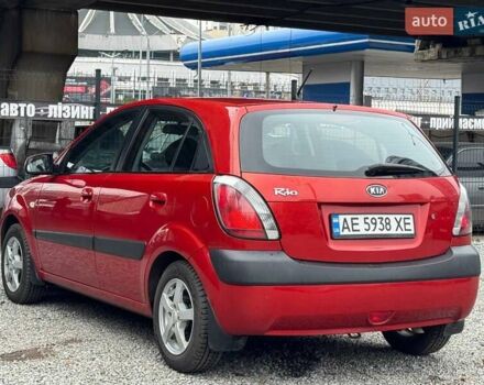 Красный Киа Рио, объемом двигателя 1.4 л и пробегом 188 тыс. км за 5700 $, фото 6 на Automoto.ua