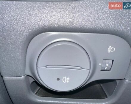 Красный Киа Рио, объемом двигателя 1.49 л и пробегом 264 тыс. км за 3999 $, фото 29 на Automoto.ua