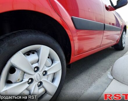 Красный Киа Рио, объемом двигателя 1.4 л и пробегом 280 тыс. км за 3600 $, фото 5 на Automoto.ua