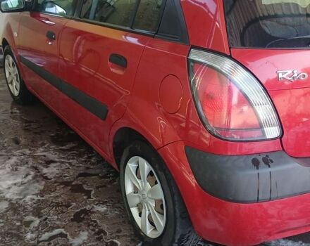Красный Киа Рио, объемом двигателя 1.4 л и пробегом 219 тыс. км за 4100 $, фото 7 на Automoto.ua