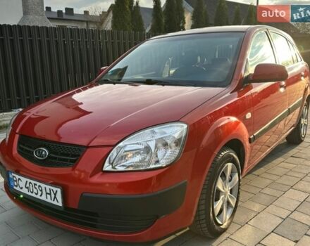 Красный Киа Рио, объемом двигателя 1.49 л и пробегом 264 тыс. км за 3999 $, фото 44 на Automoto.ua