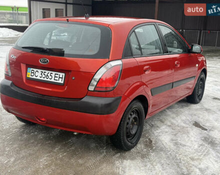 Красный Киа Рио, объемом двигателя 1.4 л и пробегом 110 тыс. км за 5900 $, фото 7 на Automoto.ua