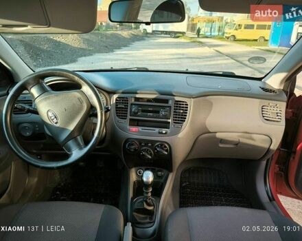 Красный Киа Рио, объемом двигателя 1.4 л и пробегом 172 тыс. км за 4650 $, фото 6 на Automoto.ua