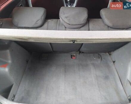 Красный Киа Рио, объемом двигателя 1.4 л и пробегом 289 тыс. км за 3900 $, фото 15 на Automoto.ua