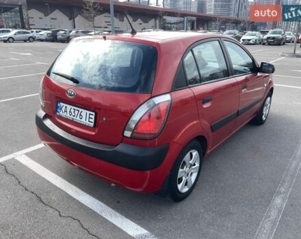 Красный Киа Рио, объемом двигателя 1.4 л и пробегом 216 тыс. км за 3900 $, фото 4 на Automoto.ua
