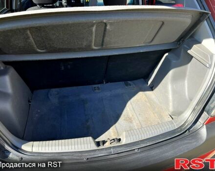 Красный Киа Рио, объемом двигателя 1.4 л и пробегом 214 тыс. км за 6500 $, фото 5 на Automoto.ua