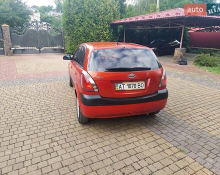 Красный Киа Рио, объемом двигателя 1.4 л и пробегом 289 тыс. км за 3900 $, фото 17 на Automoto.ua