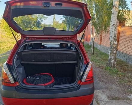 Красный Киа Рио, объемом двигателя 1.4 л и пробегом 161 тыс. км за 5750 $, фото 17 на Automoto.ua