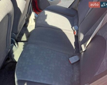 Красный Киа Рио, объемом двигателя 1.4 л и пробегом 214 тыс. км за 6500 $, фото 6 на Automoto.ua