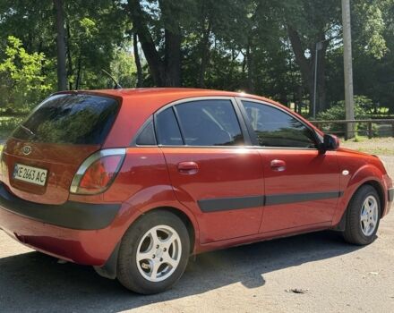 Червоний Кіа Ріо, об'ємом двигуна 1.3 л та пробігом 155 тис. км за 6299 $, фото 2 на Automoto.ua