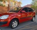 Красный Киа Рио, объемом двигателя 1.4 л и пробегом 161 тыс. км за 5750 $, фото 1 на Automoto.ua