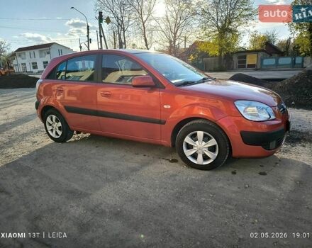 Красный Киа Рио, объемом двигателя 1.4 л и пробегом 172 тыс. км за 4650 $, фото 4 на Automoto.ua