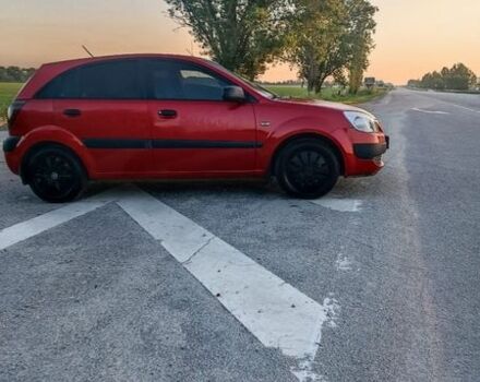 Червоний Кіа Ріо, об'ємом двигуна 1.4 л та пробігом 230 тис. км за 4100 $, фото 5 на Automoto.ua