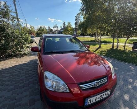 Красный Киа Рио, объемом двигателя 1.6 л и пробегом 269 тыс. км за 4800 $, фото 1 на Automoto.ua