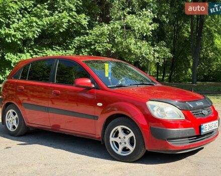 Красный Киа Рио, объемом двигателя 1.4 л и пробегом 155 тыс. км за 5800 $, фото 2 на Automoto.ua