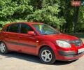 Красный Киа Рио, объемом двигателя 1.4 л и пробегом 155 тыс. км за 5800 $, фото 2 на Automoto.ua