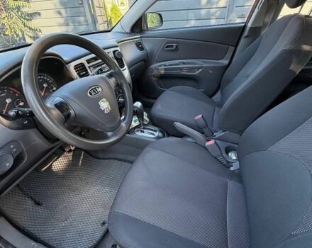 Красный Киа Рио, объемом двигателя 1.6 л и пробегом 269 тыс. км за 4800 $, фото 6 на Automoto.ua