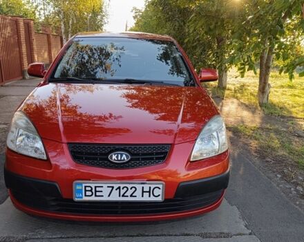 Красный Киа Рио, объемом двигателя 1.4 л и пробегом 161 тыс. км за 5750 $, фото 3 на Automoto.ua