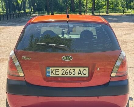 Красный Киа Рио, объемом двигателя 1.4 л и пробегом 155 тыс. км за 5800 $, фото 6 на Automoto.ua
