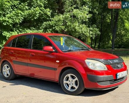 Красный Киа Рио, объемом двигателя 1.4 л и пробегом 155 тыс. км за 5800 $, фото 3 на Automoto.ua