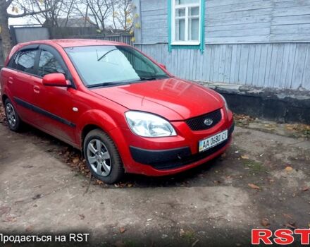 Червоний Кіа Ріо, об'ємом двигуна 1.4 л та пробігом 170 тис. км за 4499 $, фото 4 на Automoto.ua