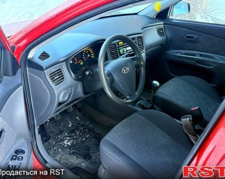 Красный Киа Рио, объемом двигателя 1.4 л и пробегом 250 тыс. км за 4700 $, фото 8 на Automoto.ua