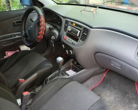 Красный Киа Рио, объемом двигателя 1.4 л и пробегом 160 тыс. км за 5000 $, фото 3 на Automoto.ua