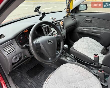 Красный Киа Рио, объемом двигателя 1.4 л и пробегом 153 тыс. км за 6499 $, фото 10 на Automoto.ua