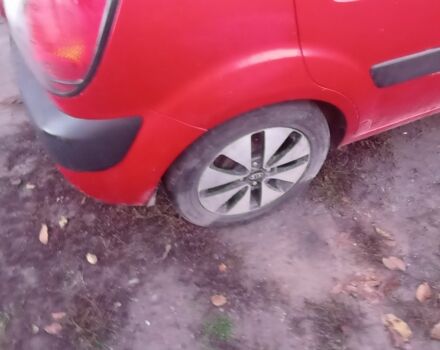 Кіа Ріо 2007 у Хороле на Automoto.ua Червоний Кіа Ріо, об'ємом двигуна 1 л та пробігом 220 тис. км за 1800 $, фото 4 на Automoto.ua