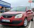 Красный Киа Рио, объемом двигателя 1.4 л и пробегом 153 тыс. км за 6499 $, фото 2 на Automoto.ua