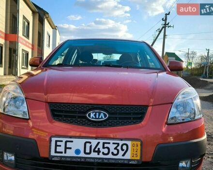 Красный Киа Рио, объемом двигателя 1.4 л и пробегом 172 тыс. км за 4650 $, фото 2 на Automoto.ua