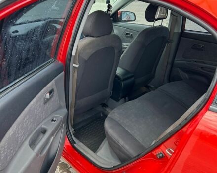 Красный Киа Рио, объемом двигателя 1.4 л и пробегом 257 тыс. км за 5300 $, фото 9 на Automoto.ua