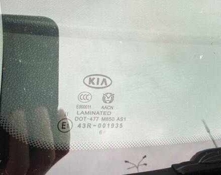 Червоний Кіа Ріо, об'ємом двигуна 1.4 л та пробігом 153 тис. км за 6399 $, фото 9 на Automoto.ua